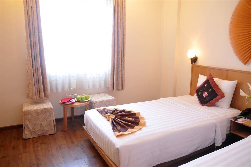 Viet Lotus Saigon Hotel Хошимин Экстерьер фото